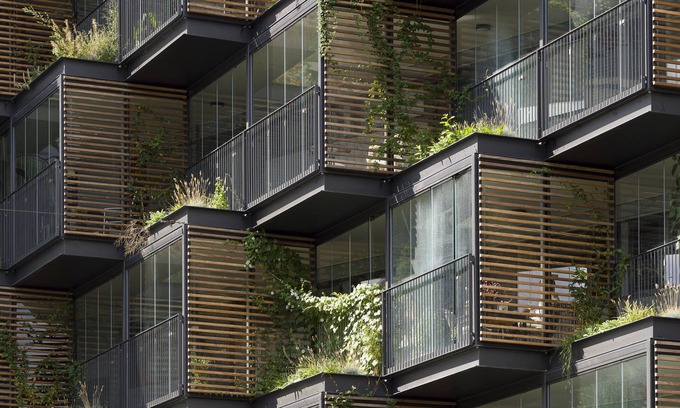 Frederiksberg C Apartment | Super Central Familiebolig i Grøn Arkitektur