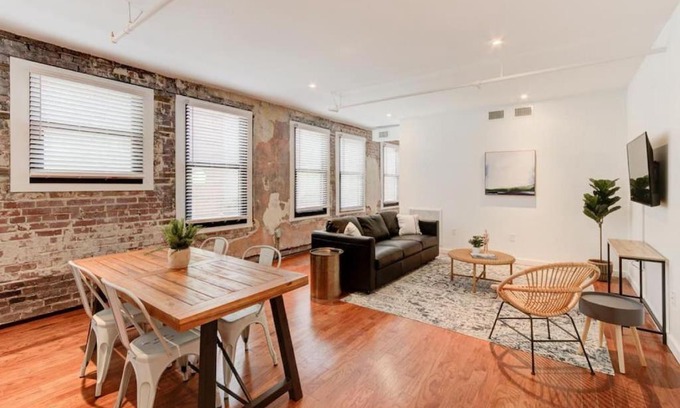 South Main Historic District Apartment | Super Central Location Historic but Modern