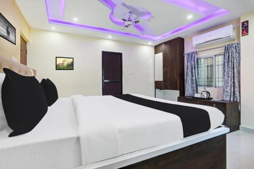Danapur Hotel | Super Collection O Danapur Near Railway Station