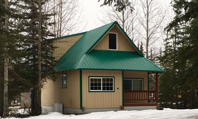 Sterling Cottage | Super comfortable Alaska Cottage or Kitchenette.