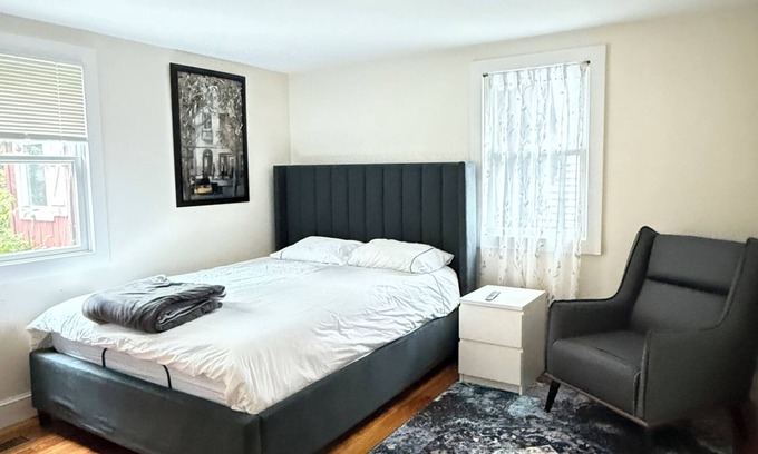 Oak Square House | super convenient 3-bedroom 2-bath house with Backyard in Boston