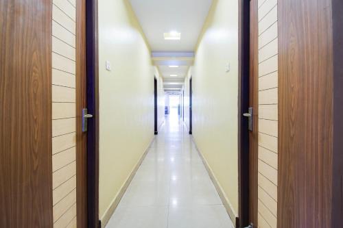 Dabagardens Hotel | Super Hotel O Allipuram Near Railway Station