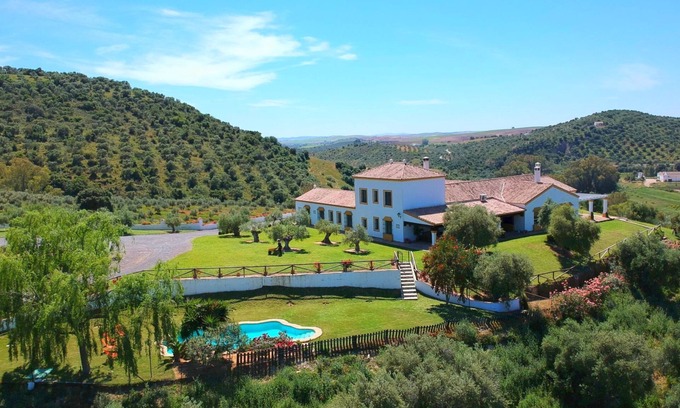 Puerto Serrano Villa | Super luxury country house, situated in the countryside between Seville, Ronda and Malaga 18p