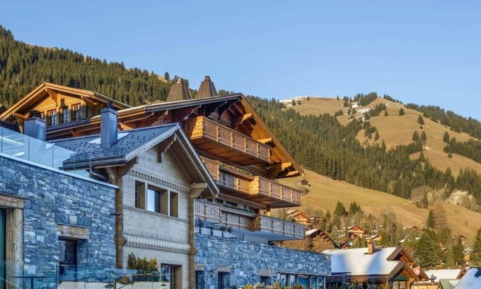 Rougemont Apartment | Super Luxury Serviced Apartment next to Gstaad