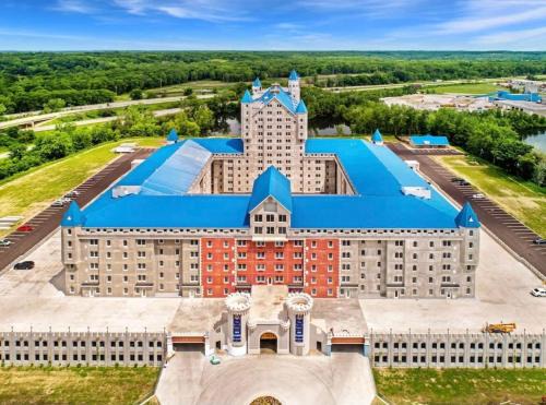 Grandville Apartment | Super Marios Manor at The Grand Castle