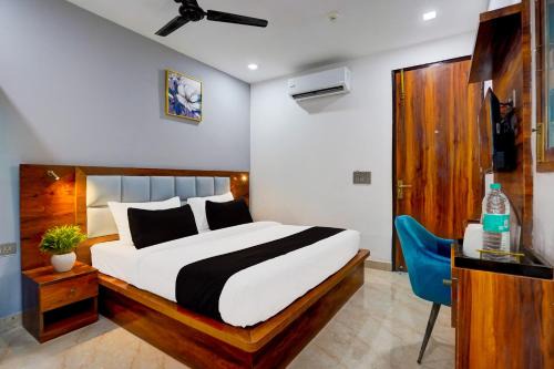 Vasundhara Hotel | Super Townhouse Status By Sbg Near Anand Vihar Vaishali Metro Station