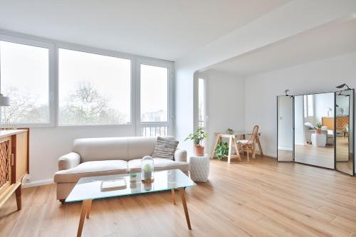 Bois Blancs Apartment | Superb 1BR flat on the Bois Blancs district