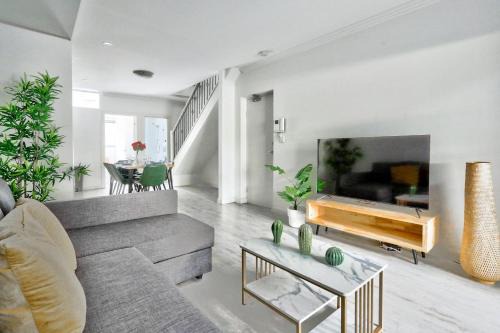 Woolloomooloo Apartment | Superb 3 Bedroom Apartment Surry Hills