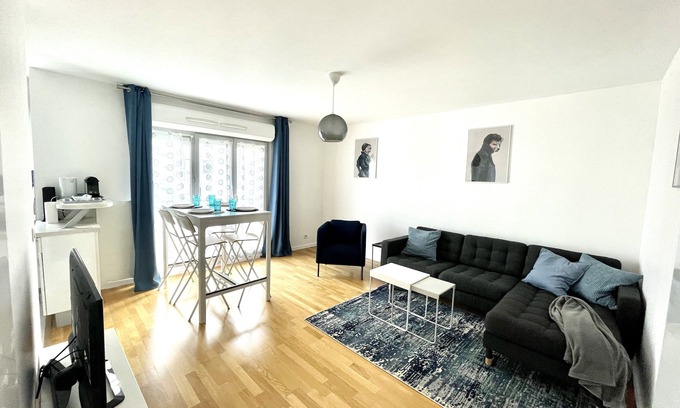 Quartier Atlantis Apartment | Superb 3 ROOMS facing Massy TGV/RER station