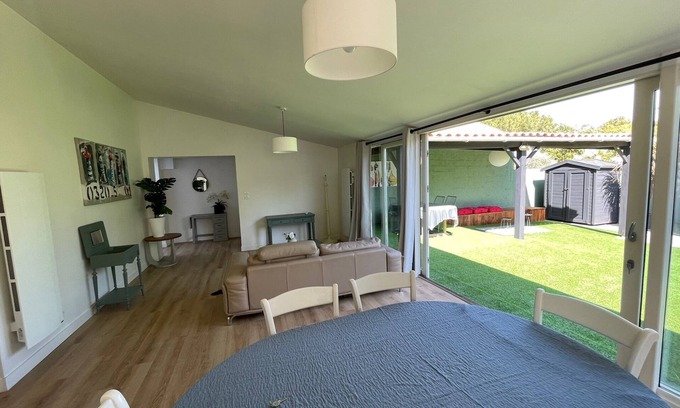 Angoulins Apartment | Superb apartment with garden 50m from the sea