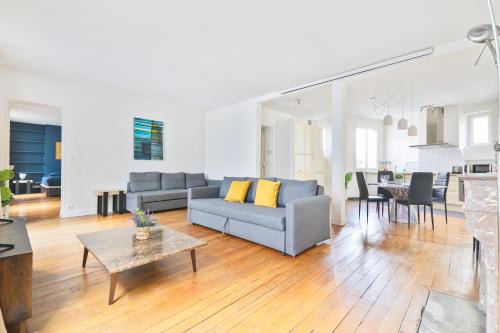 Quartier du Gros-Caillou Apartment | Superb Appartement Quartier Tour Eiffel 8 Free Netflix