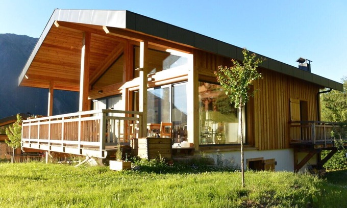 Les Bossons Ski Chalet | Superb Chalet Near The Slopes Of Chamonix
