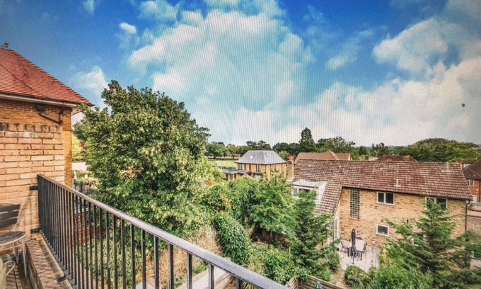 Wimbledon House | Superb contemporary house with parking close to Wimbledon Common