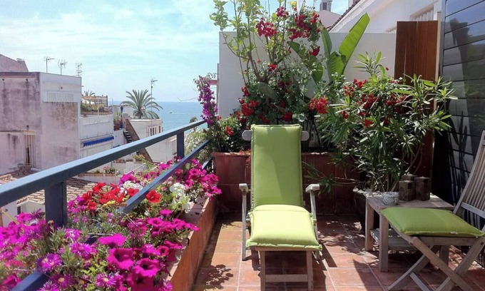 Sitges Town Center Apartment | Superb duplex 3 terraces right in the city center, 50m from the sea