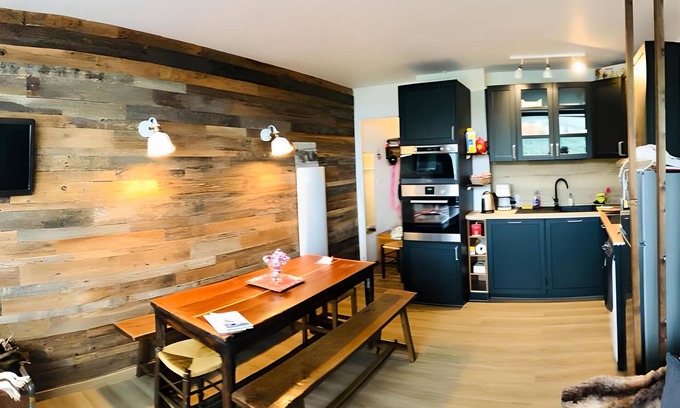 Besse-et-Saint-Anastaise Apartment | Superbe Appartement en Coeur de Station