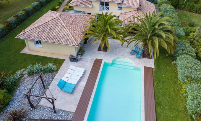 Saint-Martin-de-Seignanx House | Superbe villa avec piscine dans un cadre verdoyant