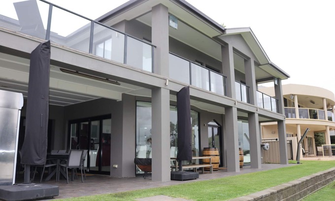 White Sands House | Superb house with direct river access.n 10 Guests Shared private pontoon