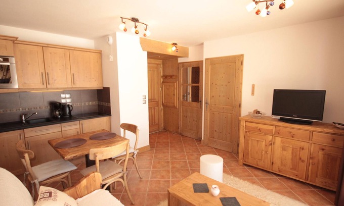 Bisanne 1500 Apartment | Superb new 2-room with pool, covered parking and Wi-Fi