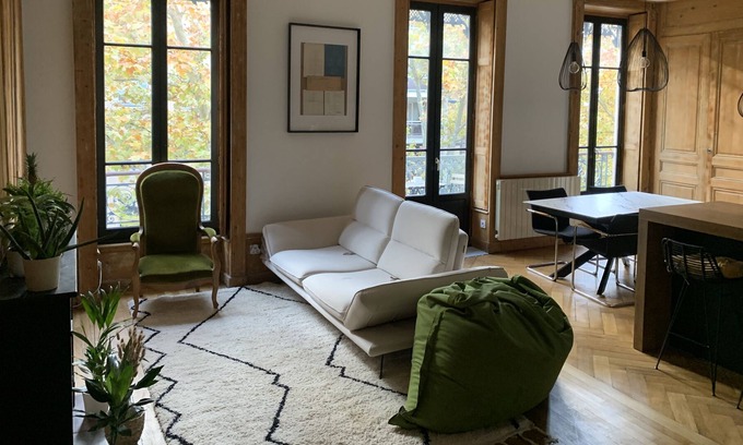 2nd Arrondissement Apartment | Superb T3 in Lyon's Presqu'île