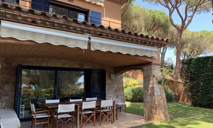Calella de Palafrugell House | Superb villa near the sea Calella de Palafrugell, garden and two swimming pools