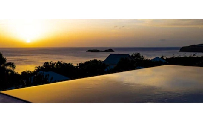 Bouillante Villa | Superb villa with sea view and Cousteau reserve with mirror pool 5*