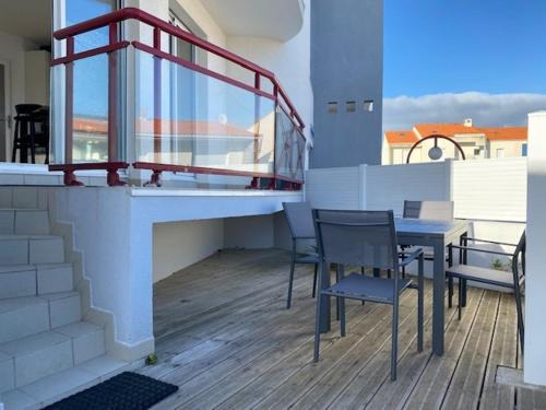La Chaume Apartment | Superbe appartement à La Chaume, proche mer, avec balcon, terrasse, parking et coin nuit - FR-1-422-33
