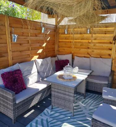 Poussan Apartment | superbe grand studio tout confort avec exterieur