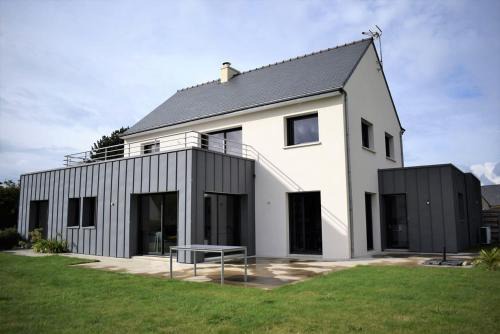 Pleumeur-Bodou Villa | Superbe villa avec WIFI à 300m d'une plage de sable fin à l'ILE GRANDE - Ref 296