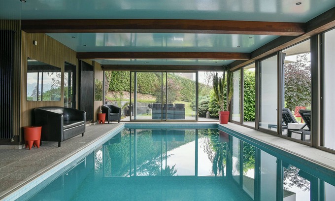 Lucinges Villa | Superbe Villa Avec Piscine Intérieure