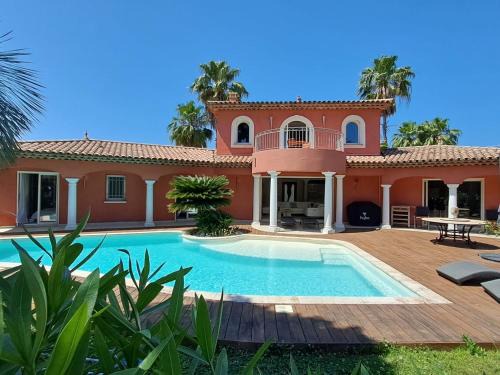 Frejus Villa | Superbe villa avec piscine privée à Fréjus - FR-1-466A-56