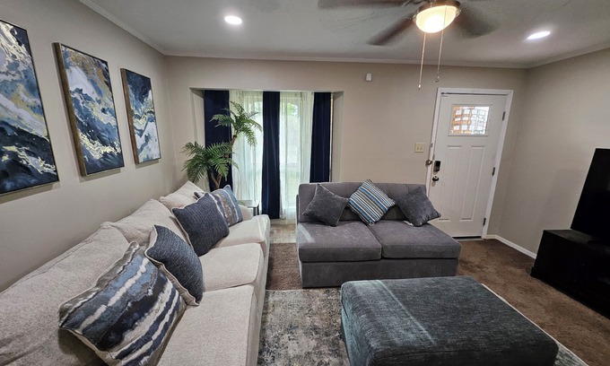Mesquite House | SUPERHOST Luxury Praise Place: 2-b/rm, 1 bath in Mesquite/CRIB/ConventionCenter