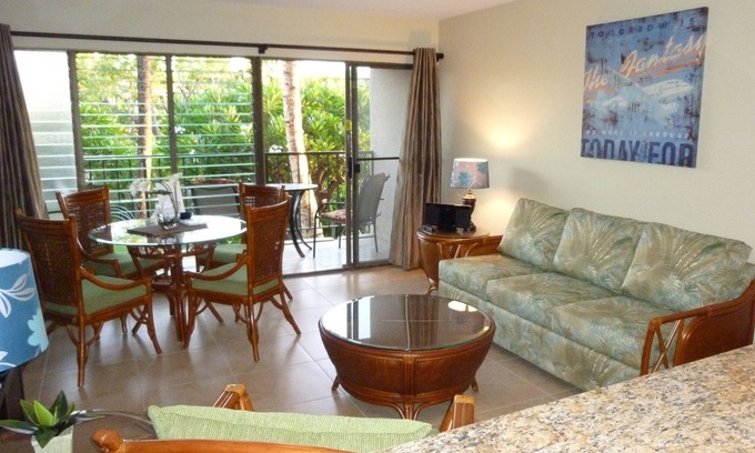 Kihei Condo | Superior 1 Bed Bright decor Part ocean view King Bed No risk of zoning change