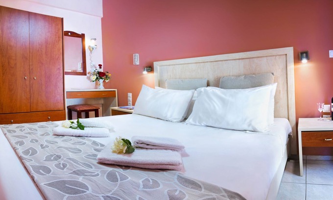 Kato Stalos Apartment | Superior Apartment