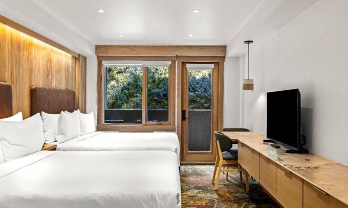Banff Apartment | Superior Queen Beds w/Mountain Retreat