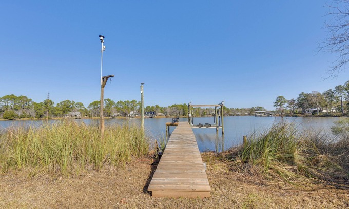 Freeport House | SUPs & Dock at Waterfront Home in Freeport