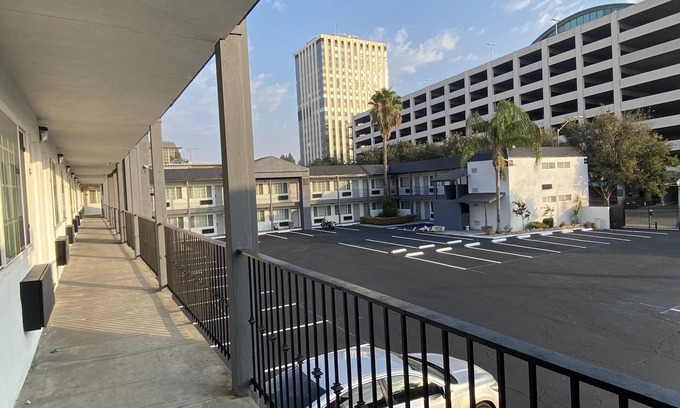 Downtown Hotel | SureStay by Best Western Fresno Central