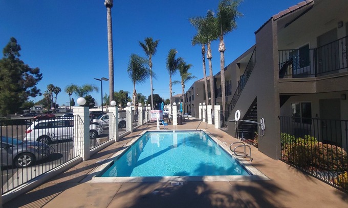 Lincoln Acres Hotel | SureStay Hotel by Best Western Chula Vista San Diego Bay