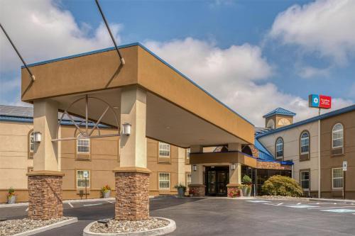 Elizabethtown Hotel | SureStay Plus Hotel by Best Western Elizabethtown Hershey