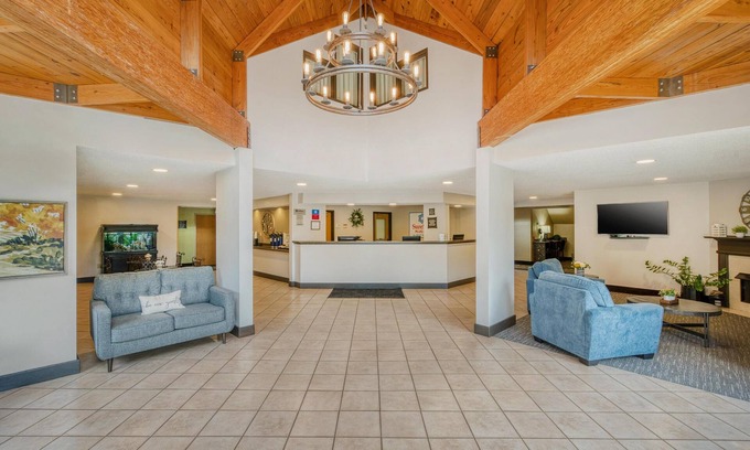 Elizabethtown Hotel | SureStay Plus Hotel by Best Western Elizabethtown Hershey