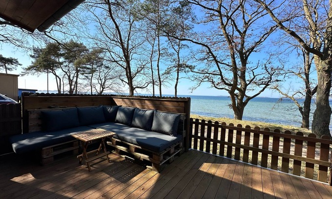 Am Salzhaff House | 'Surf-Bungalow In Erster Reihe' with Sea View, Private Terrace and Wi-Fi