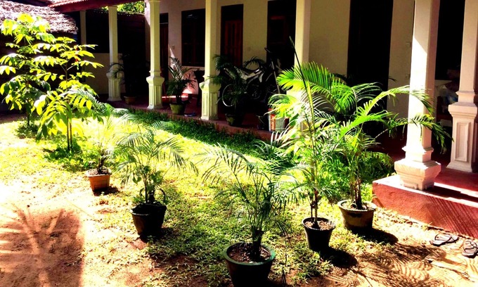 Pottuvil Division 2 Bed & Breakfast | Surf Paradise