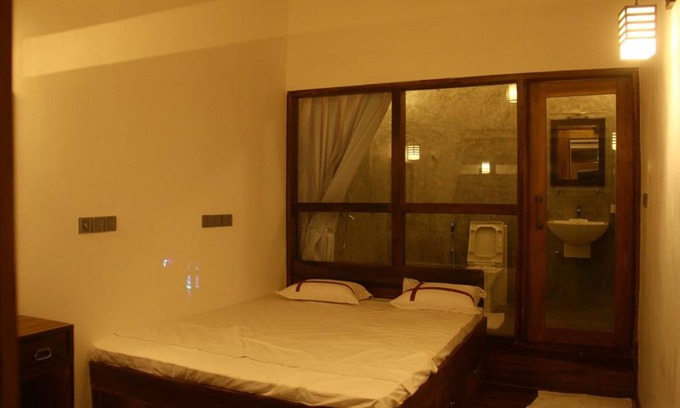 Matara Hotel | Surf Point - Beach Front Stay