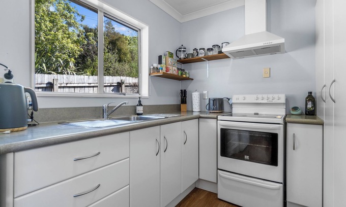 Raglan House | Surf Shack Haven - Raglan Holiday Home