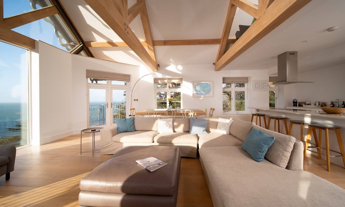 Lynmouth Cottage | Surf View, a luxury 3 bedroom holiday apartment in Lynmouth, North Devon sleeping six.