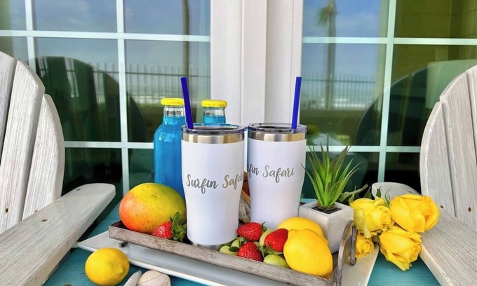 Galveston Condo | "Surfin Safari" - 2B/2B BEACHFRONT, New remodel, Gated, washer/dryer, FRONT ROW