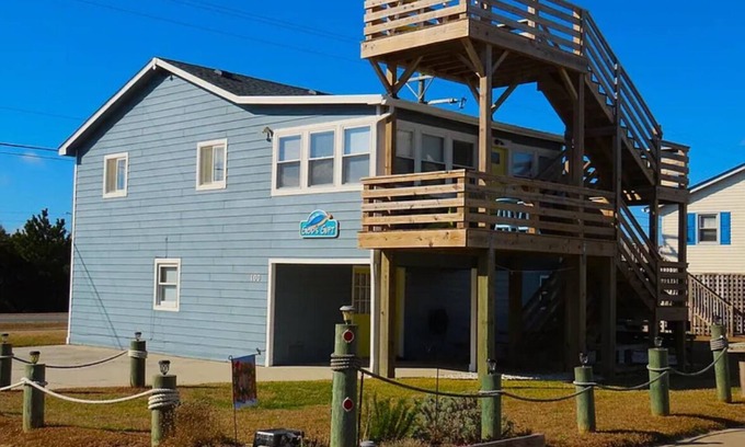 South Nags Head House | Surfin’ Sunrise a 4-bedroom house in awesome Nags Head just steps from the beach