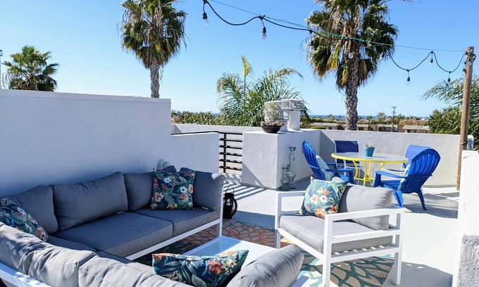 San Onofre House | Surfside Beach Escape