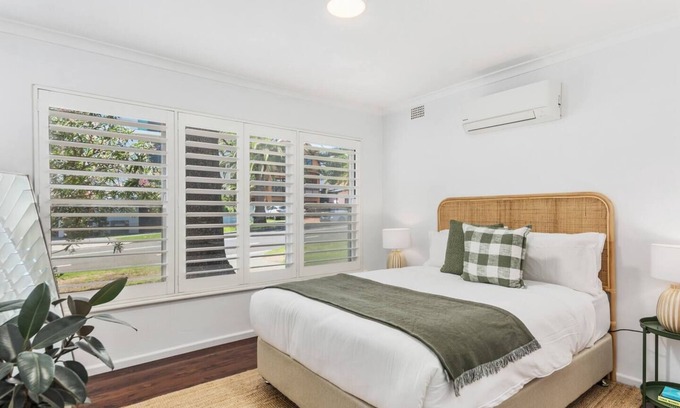 North Wollongong Apartment | Surfside Escape A Local Lifestyle at North Beach