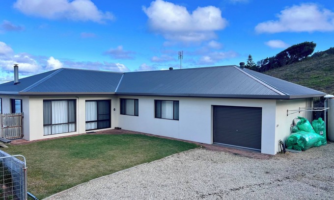 Cape Bridgewater House | Surfside Lodge on the beach