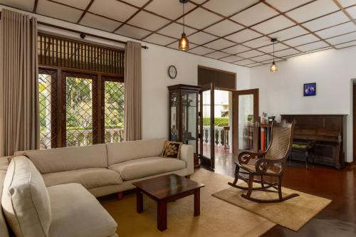 Kandy Villa | Surveyor's Residence Bungalow